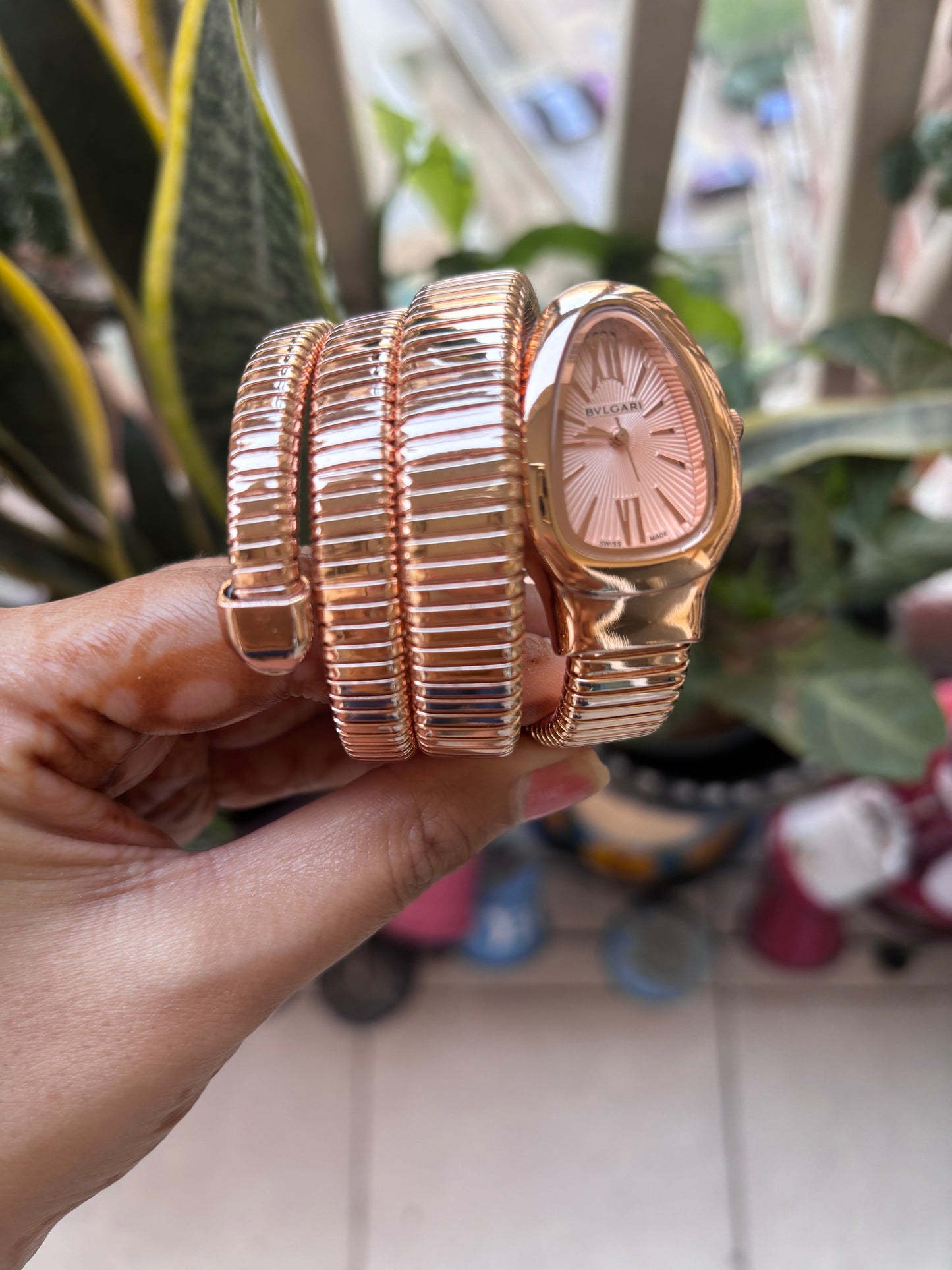 Luxurious Designer Women Watch - 𝐌𝐄𝐆𝐀 𝐒𝐀𝐋𝐄 ( 𝐋𝐈𝐌𝐈𝐓𝐄𝐃 𝐎𝐅𝐅𝐄𝐑)