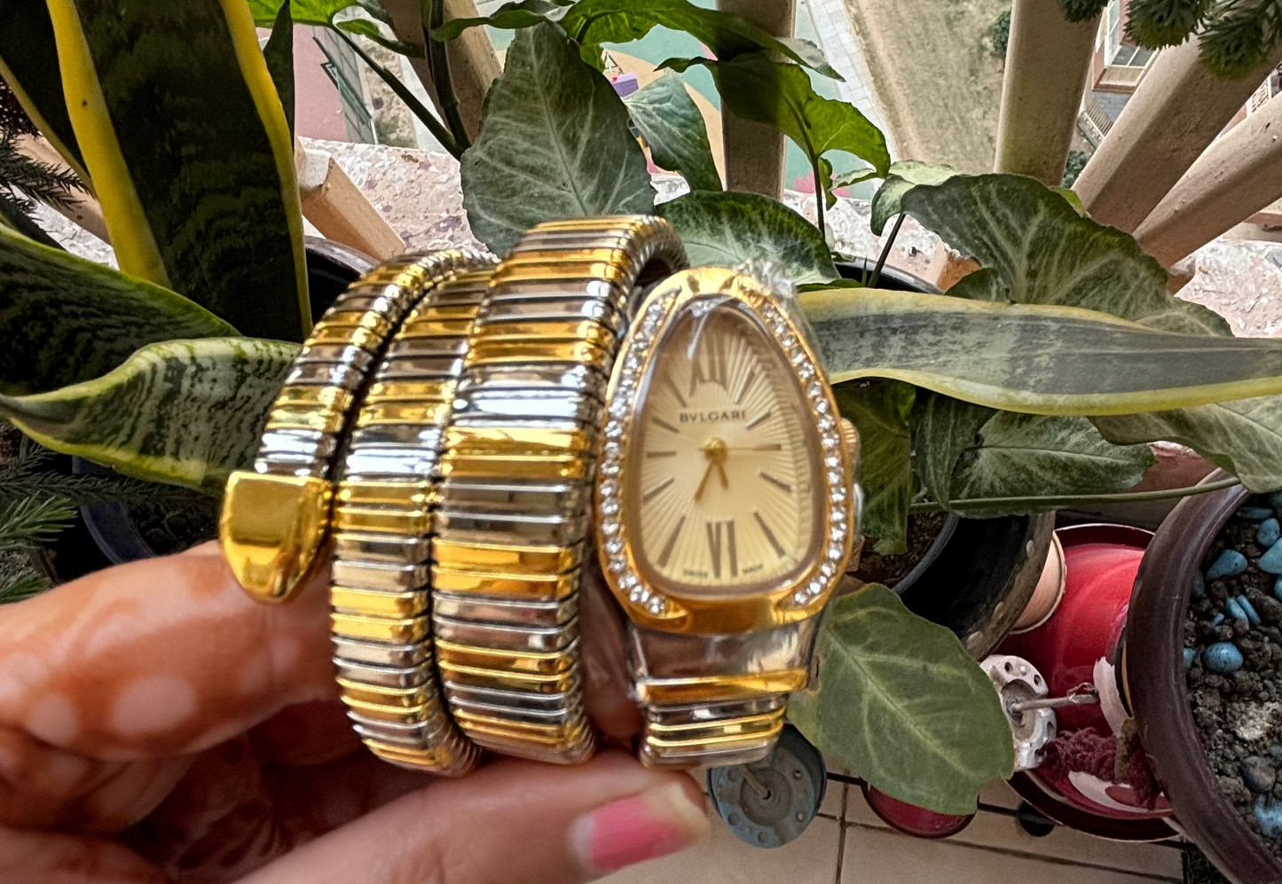 Luxurious Designer Women Watch - 𝐌𝐄𝐆𝐀 𝐒𝐀𝐋𝐄 ( 𝐋𝐈𝐌𝐈𝐓𝐄𝐃 𝐎𝐅𝐅𝐄𝐑)