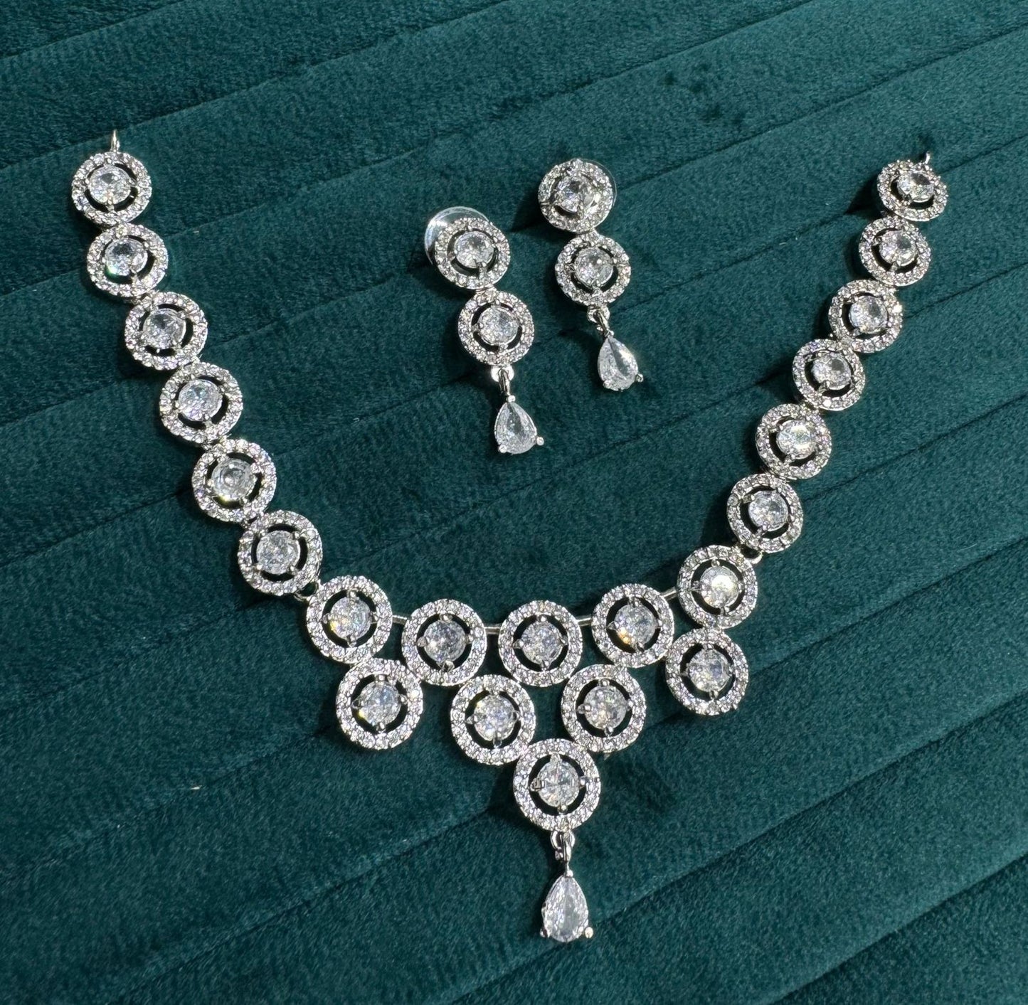 Veshakart Premium Handcrafted American Diamond Necklace Set