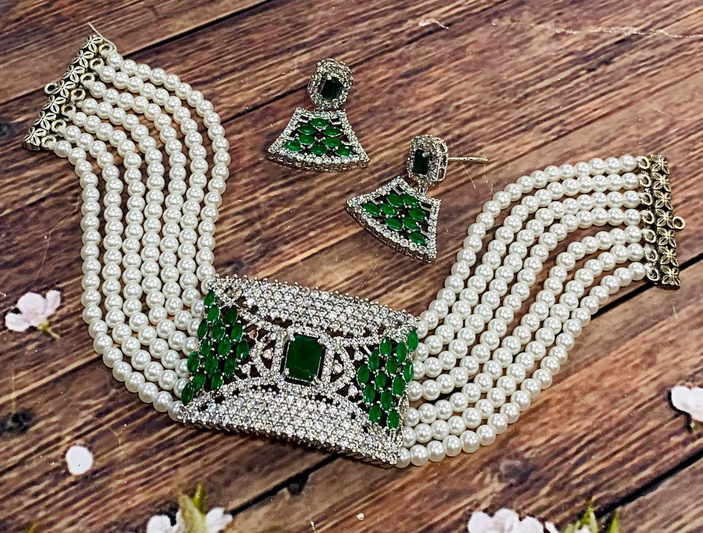 Veshakart Premium Handcrafted AD Necklace Set