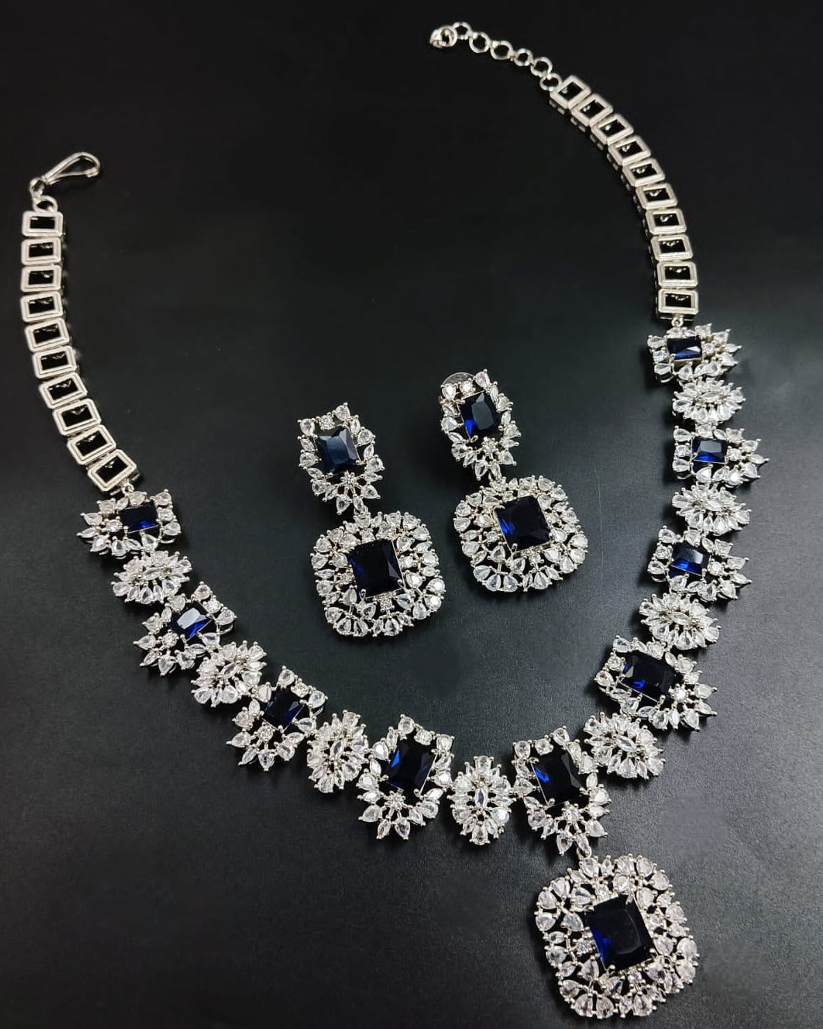 Veshakart Premium Handcrafted Sapphire American Diamond Necklace Set