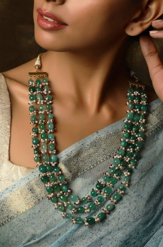 Veshakart Premium Handcrafted Emerald Beads Green Gold Tone Pearl Beaded Necklace