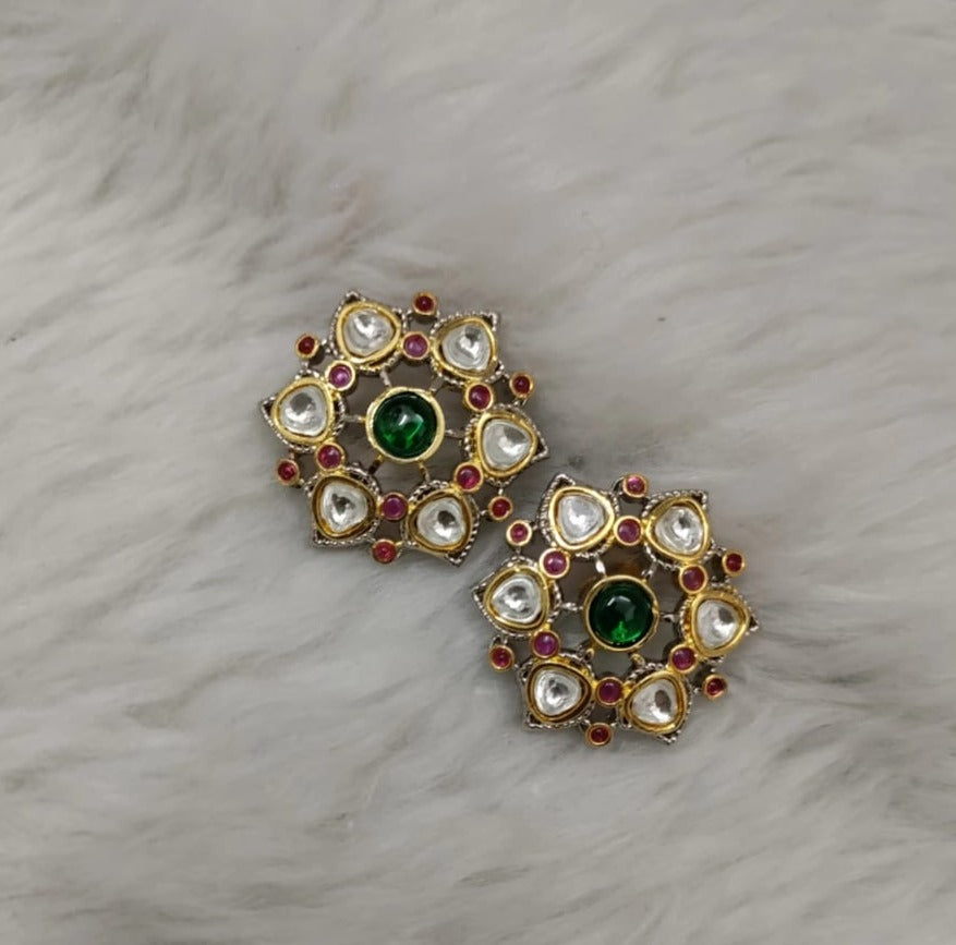 Veshakart Premium Kundan Handcrafted Earrings