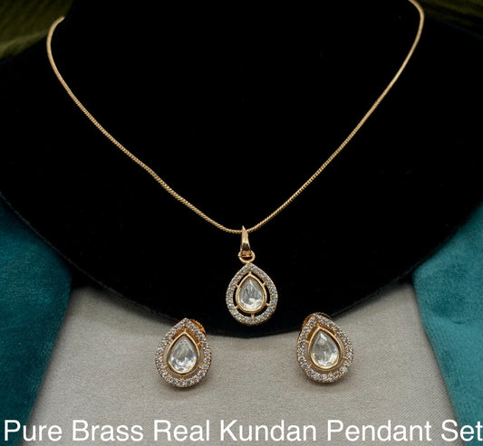 Premium Handcrafted Kundan Pendent Set