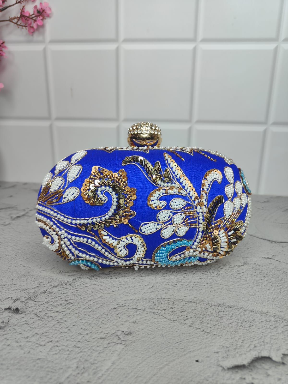 Veshakart Handmade Luxurious Embroidery oval clutch