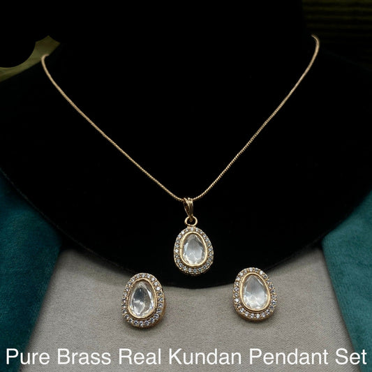 Premium Handcrafted Kundan Pendent Set