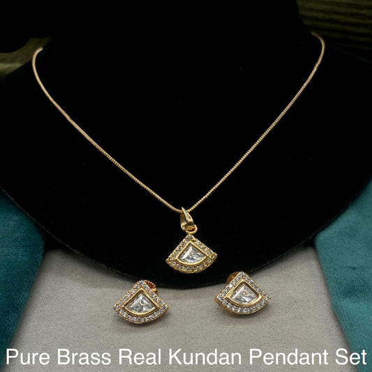 Premium Handcrafted Kundan Pendent Set