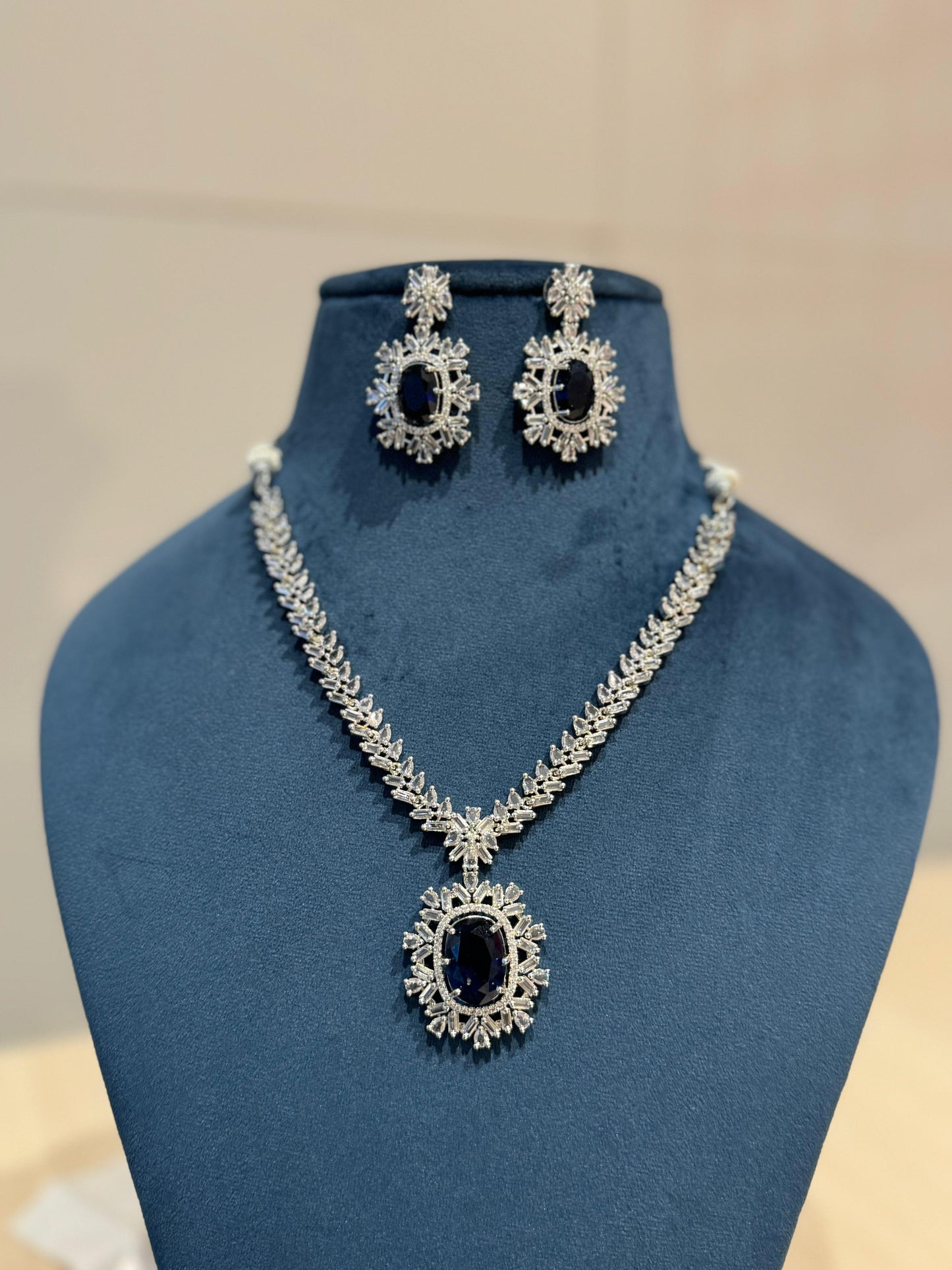 Veshakart Premium Handcrafted American Diamond Necklace Set