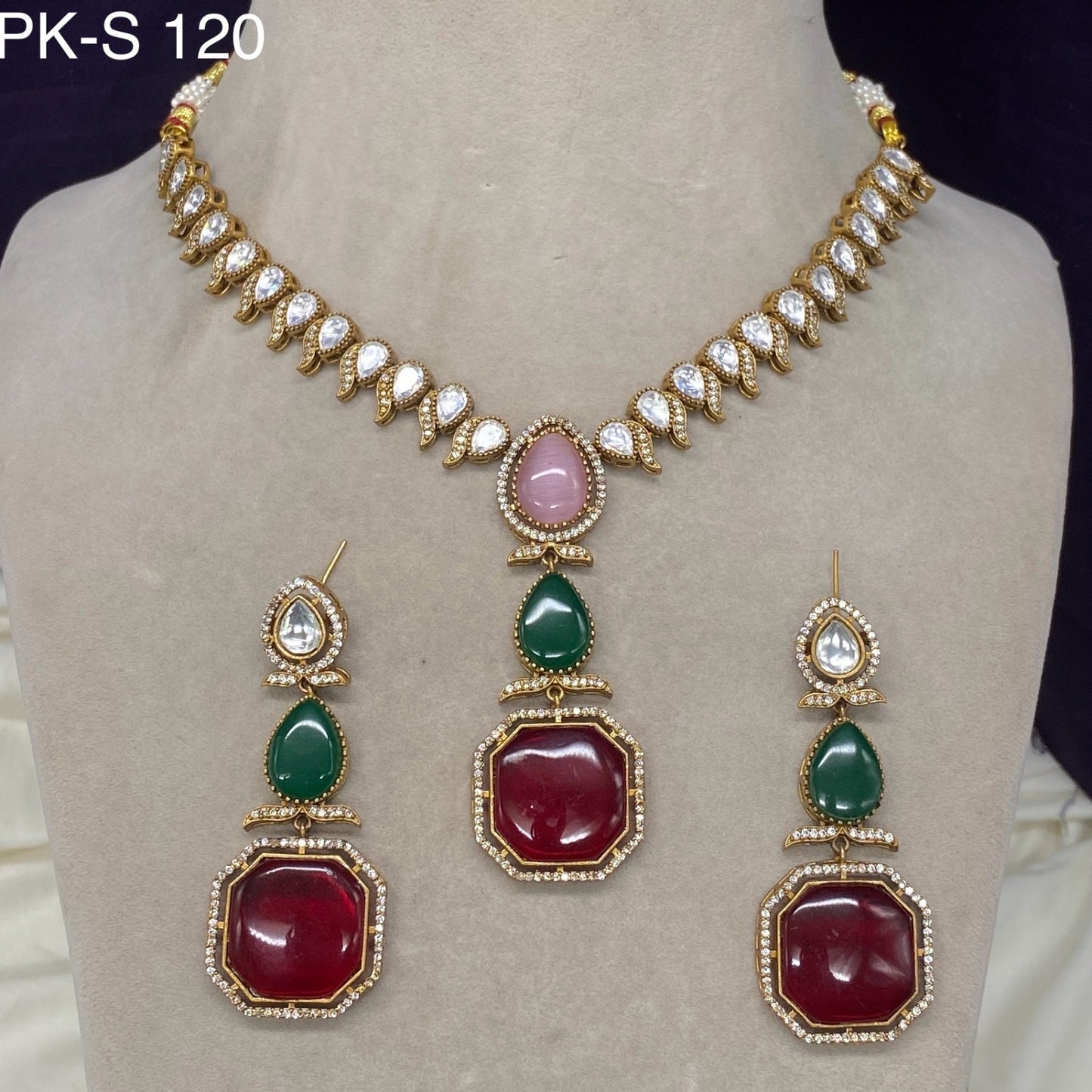 Veshakart Premium Handcrafted Kundan Necklace Set