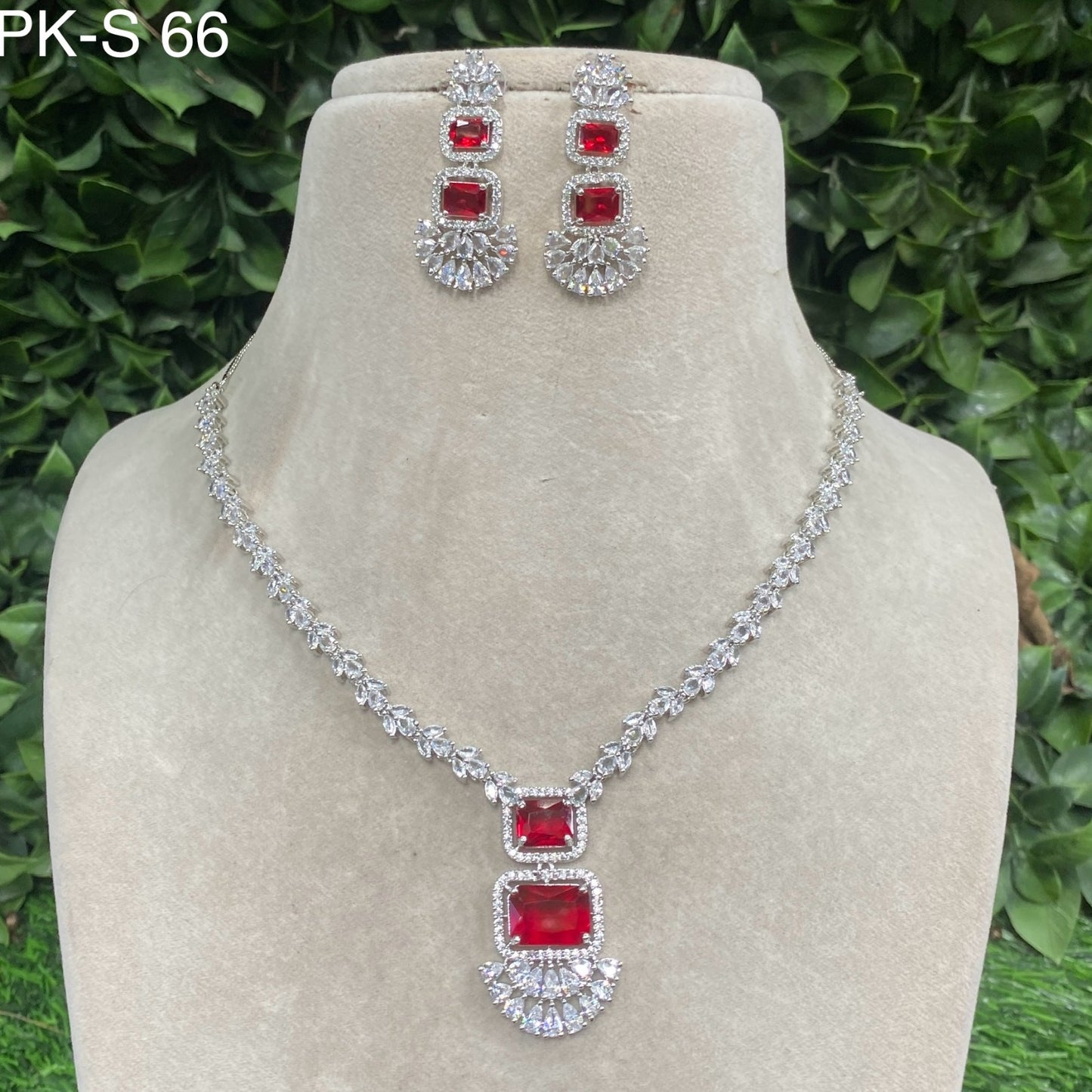 Veshakart Premium Handcrafted American Diamond Necklace Set