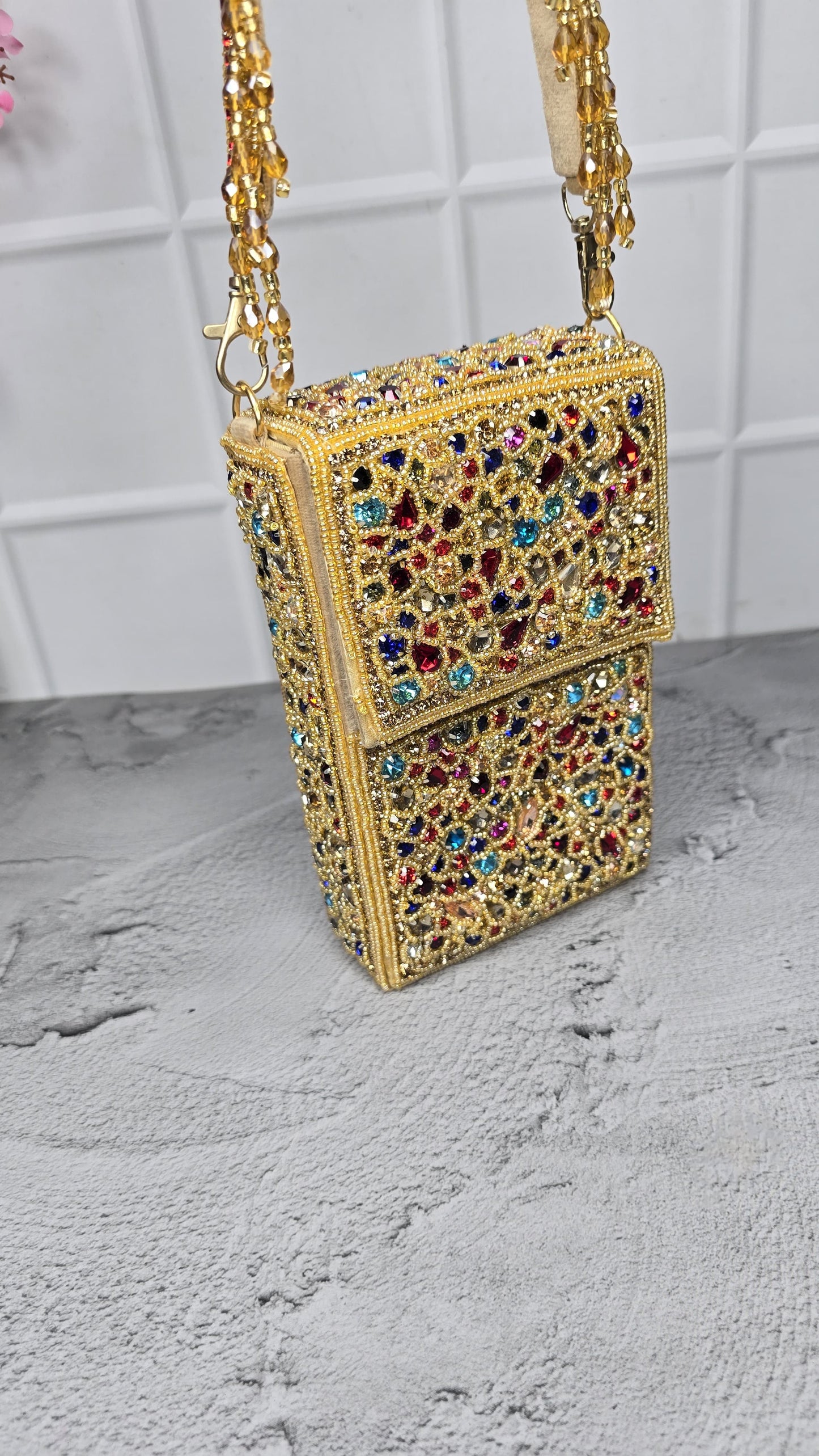 Veshakart Handmade Luxurious Mobile crystal pouch bags