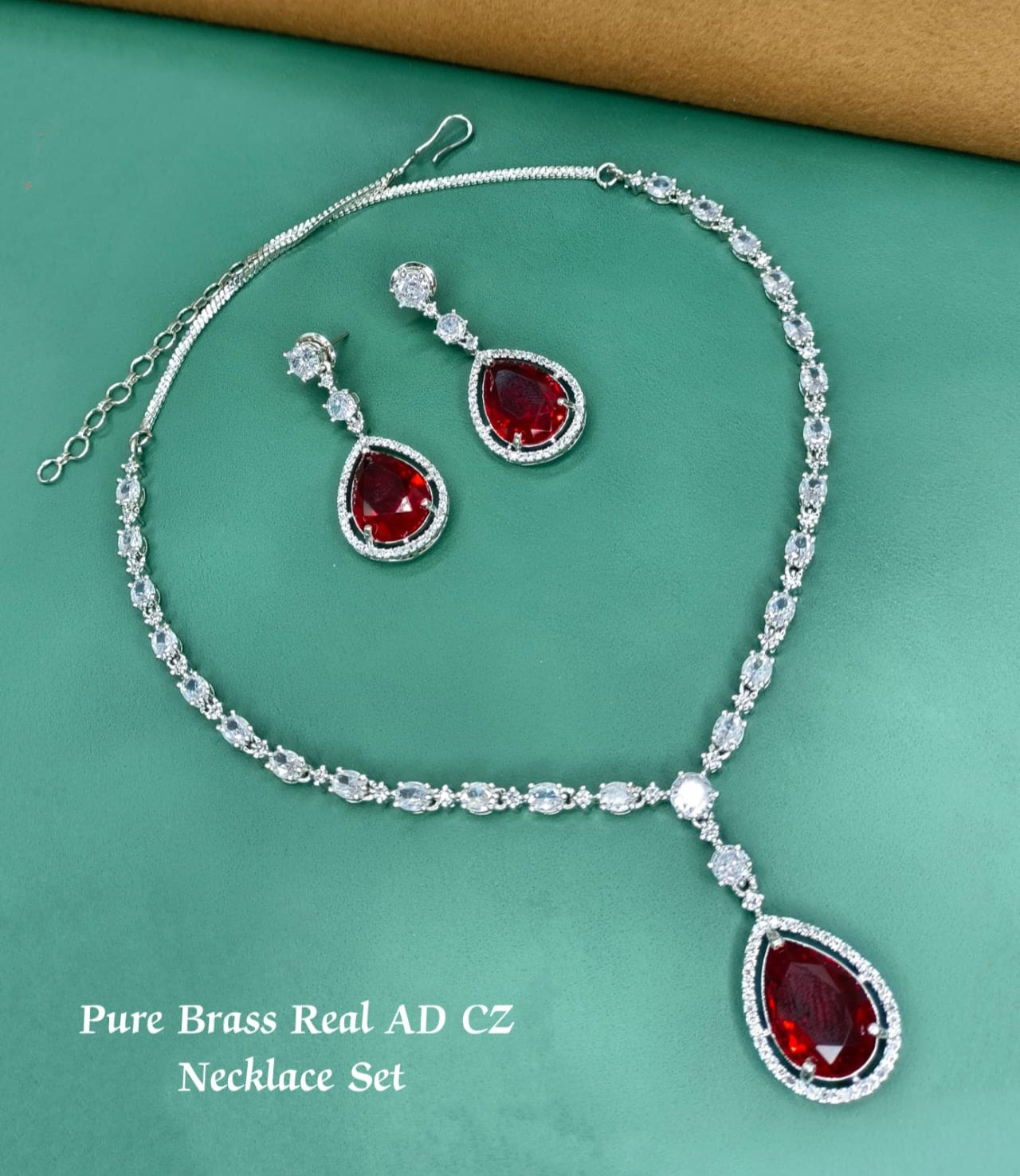 Veshakart Premium Handcrafted American Diamond Necklace Set