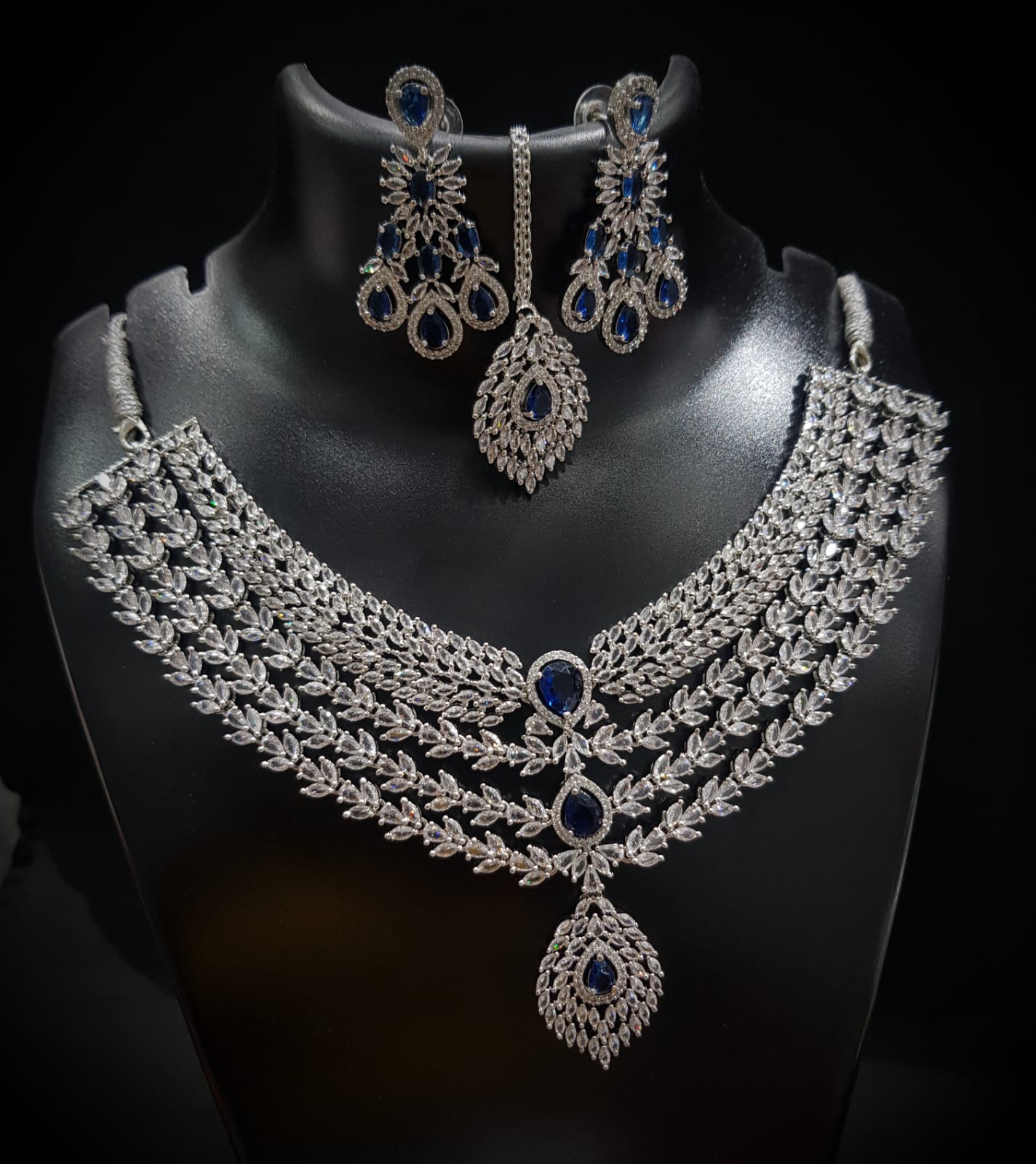 Veshakart Premium Handcrafted American Diamond Necklace Set