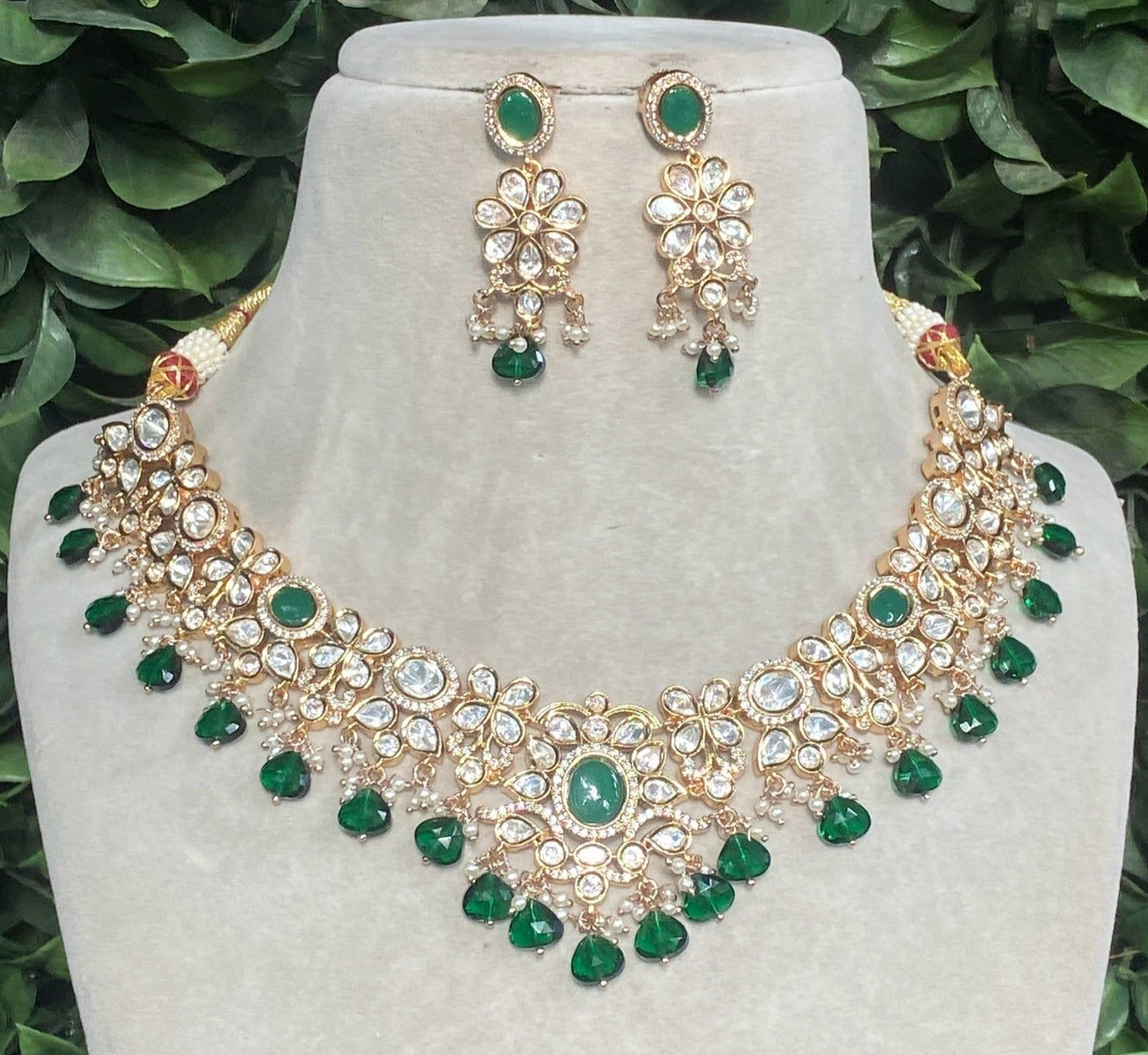 Veshakart Premium Handcrafted Kundan Necklace Set