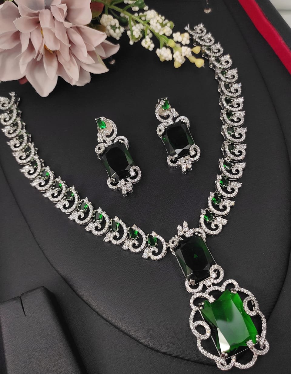 Neeta Ambani Inspired Veshakart Premium Handcrafted American Diamond Necklace Set