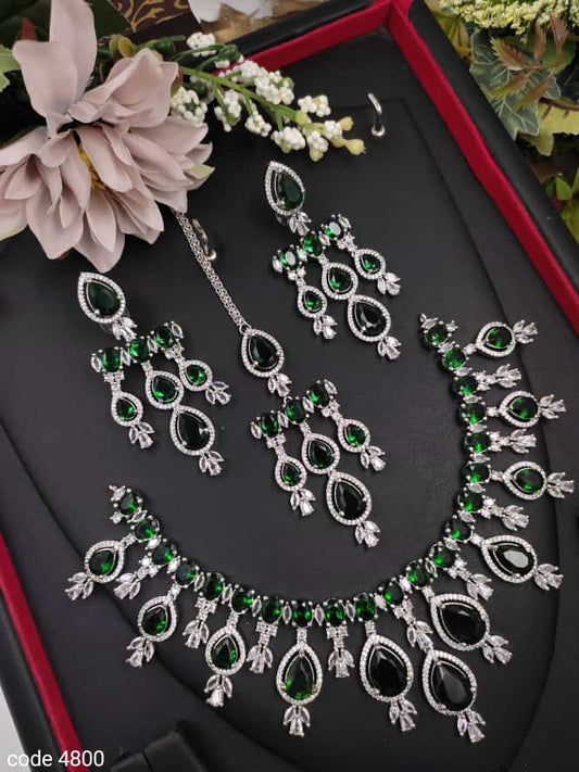 Veshakart Premium Handcrafted American Diamond Necklace Set