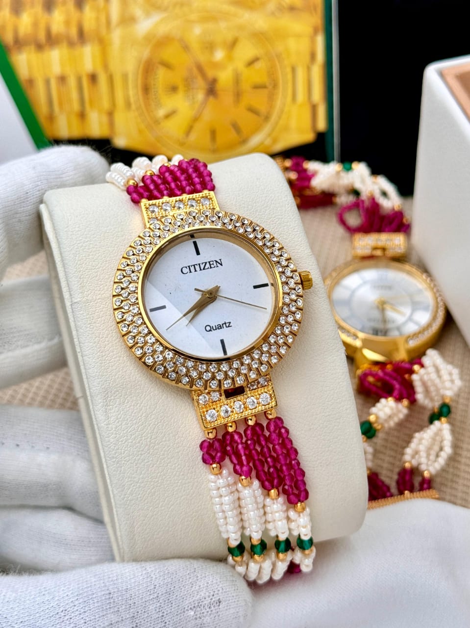 Luxurious Designer Pearl Women Watch