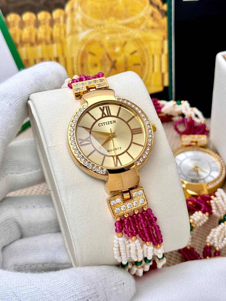 Luxurious Designer Pearl Women Watch