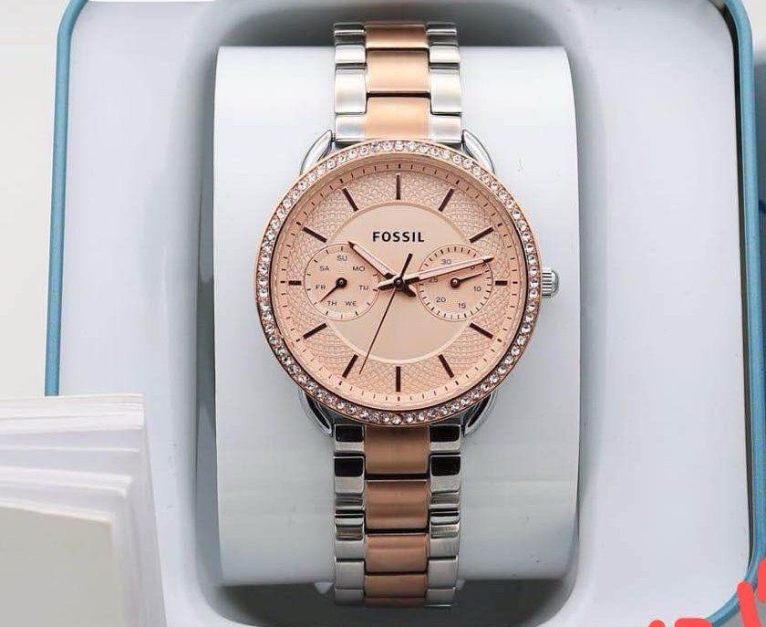 Luxurious Designer Women Watch -  𝐌𝐄𝐆𝐀 𝐒𝐀𝐋𝐄 ( 𝐋𝐈𝐌𝐈𝐓𝐄𝐃 𝐎𝐅𝐅𝐄𝐑)