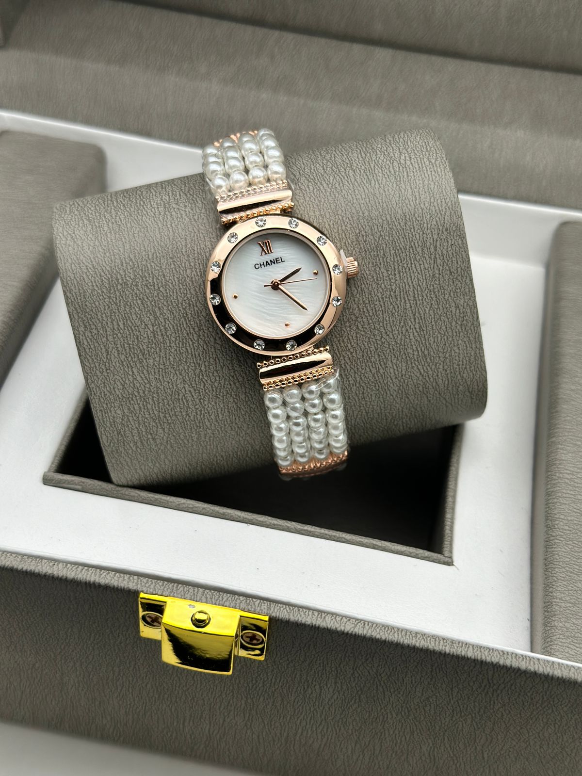 Luxurious Designer Women Watch (Mega SALE)