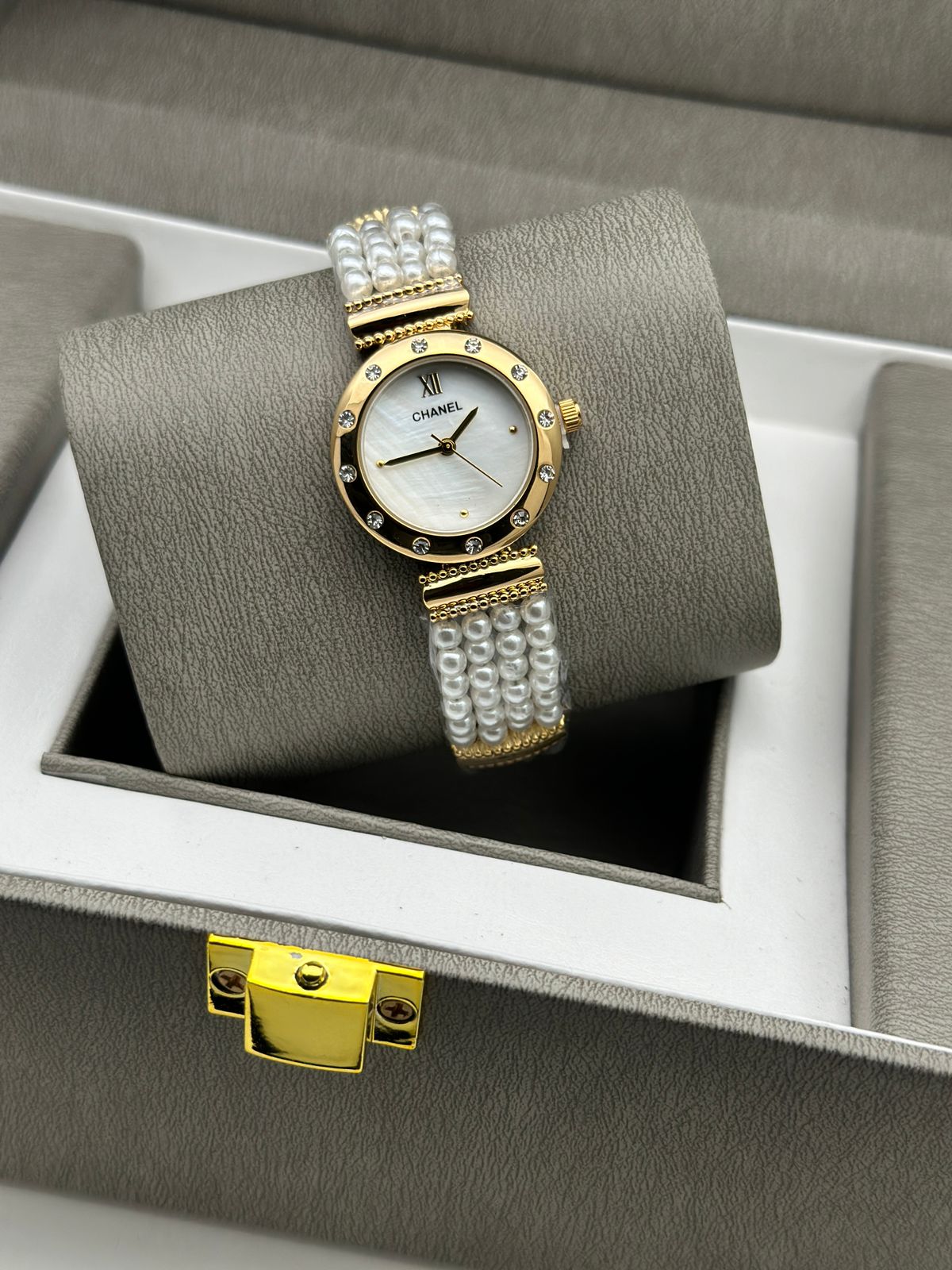 Luxurious Designer Women Watch (Mega SALE)