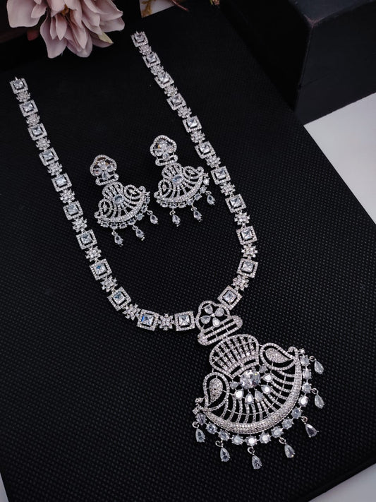 Veshakart Premium Handcrafted American Diamond Necklace Set