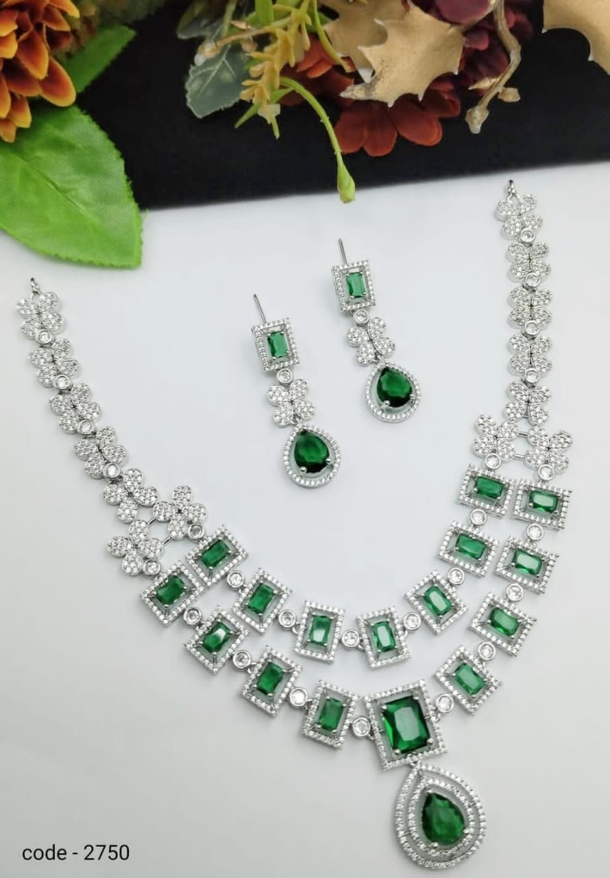 Veshakart Premium Handcrafted American Diamond Necklace Set