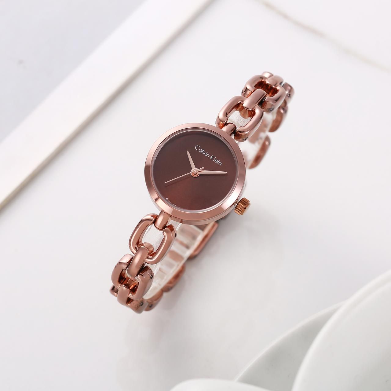 Luxurious Designer Women Watch - 𝐌𝐄𝐆𝐀 𝐒𝐀𝐋𝐄 ( 𝐋𝐈𝐌𝐈𝐓𝐄𝐃 𝐎𝐅𝐅𝐄𝐑)