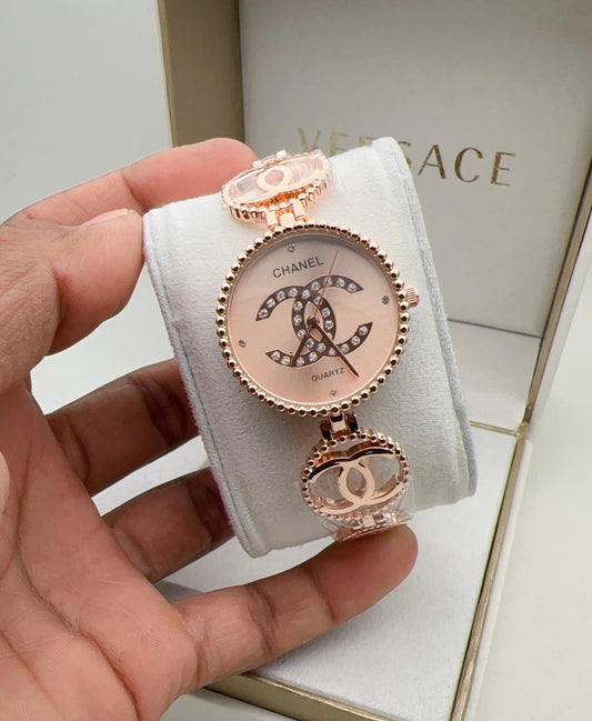 Luxurious Designer Women Watch -  𝐌𝐄𝐆𝐀 𝐒𝐀𝐋𝐄 ( 𝐋𝐈𝐌𝐈𝐓𝐄𝐃 𝐎𝐅𝐅𝐄𝐑)