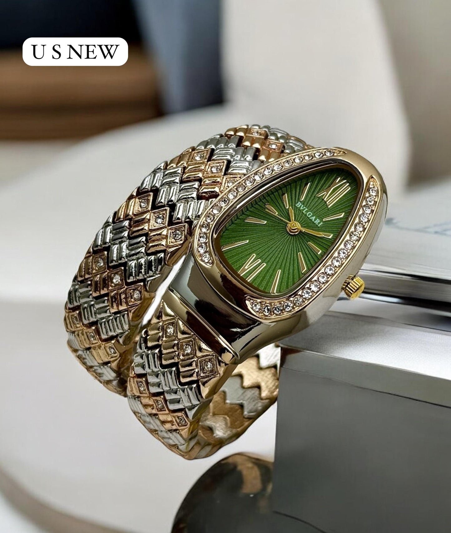 Luxurious Designer Women Watch -  𝐌𝐄𝐆𝐀 𝐒𝐀𝐋𝐄 ( 𝐋𝐈𝐌𝐈𝐓𝐄𝐃 𝐎𝐅𝐅𝐄𝐑)(Premium Quality)