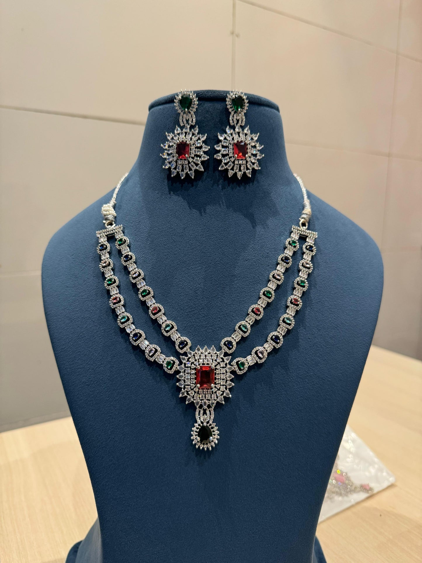 Veshakart Premium Handcrafted American Diamond Necklace Set