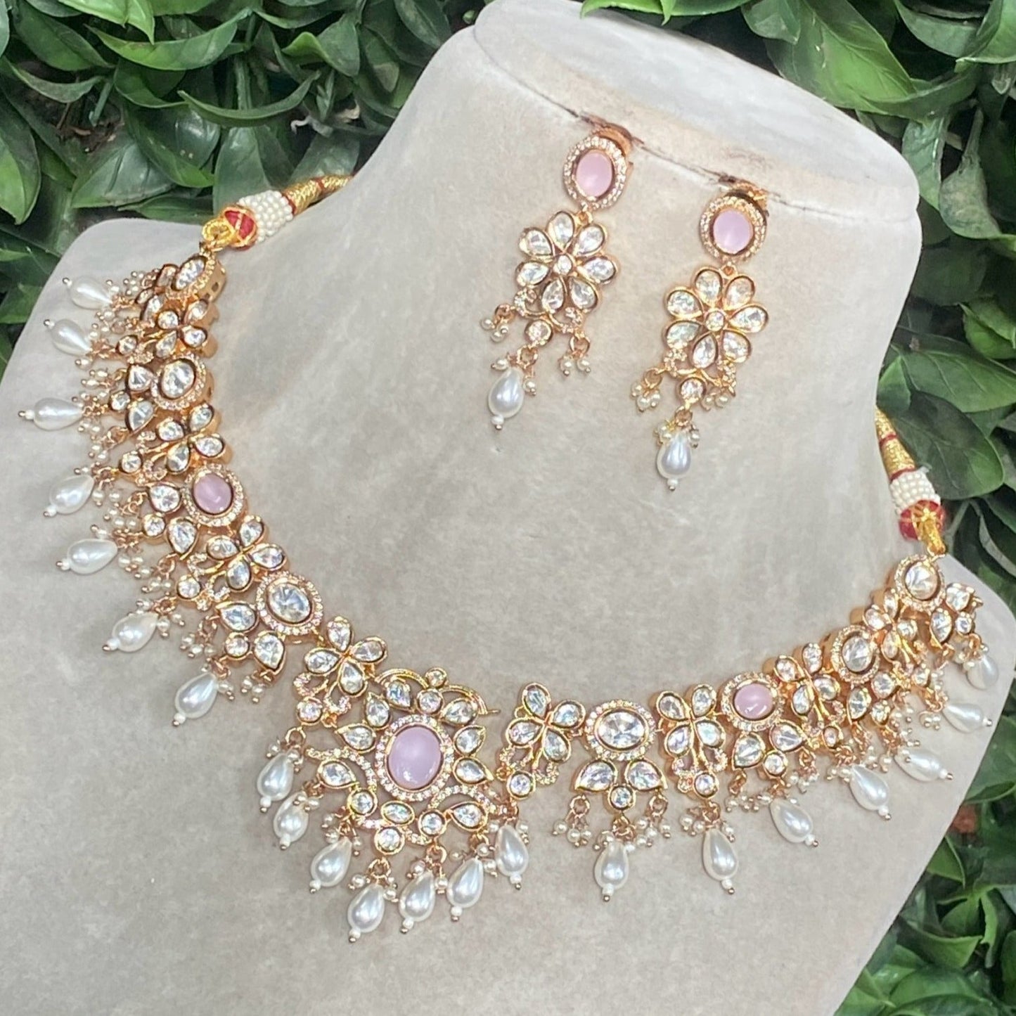 Veshakart Premium Handcrafted Kundan Necklace Set