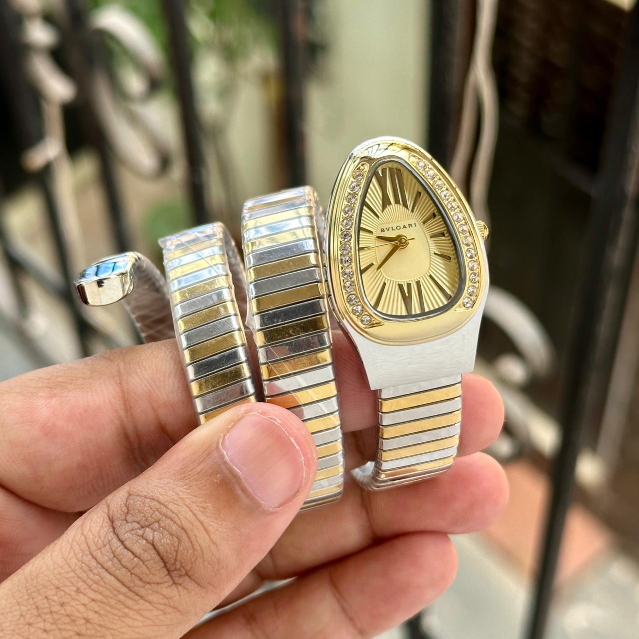 Luxurious Designer Women Watch - 𝐌𝐄𝐆𝐀 𝐒𝐀𝐋𝐄 ( 𝐋𝐈𝐌𝐈𝐓𝐄𝐃 𝐎𝐅𝐅𝐄𝐑) Premium Quality