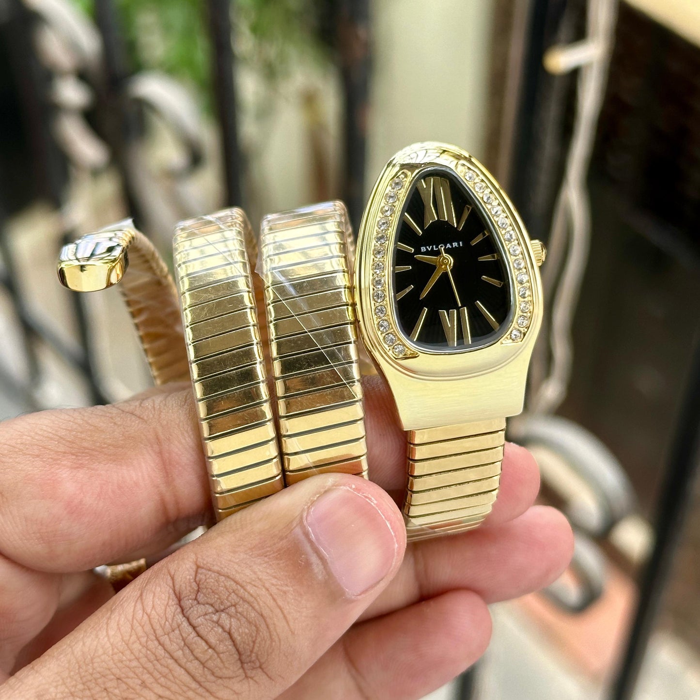 Luxurious Designer Women Watch - 𝐌𝐄𝐆𝐀 𝐒𝐀𝐋𝐄 ( 𝐋𝐈𝐌𝐈𝐓𝐄𝐃 𝐎𝐅𝐅𝐄𝐑) Premium Quality