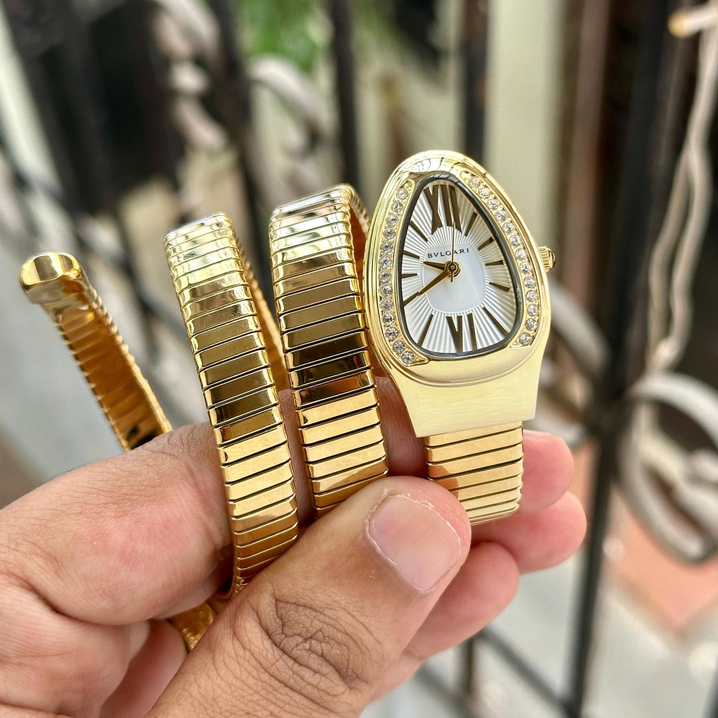 Luxurious Designer Women Watch - 𝐌𝐄𝐆𝐀 𝐒𝐀𝐋𝐄 ( 𝐋𝐈𝐌𝐈𝐓𝐄𝐃 𝐎𝐅𝐅𝐄𝐑) Premium Quality