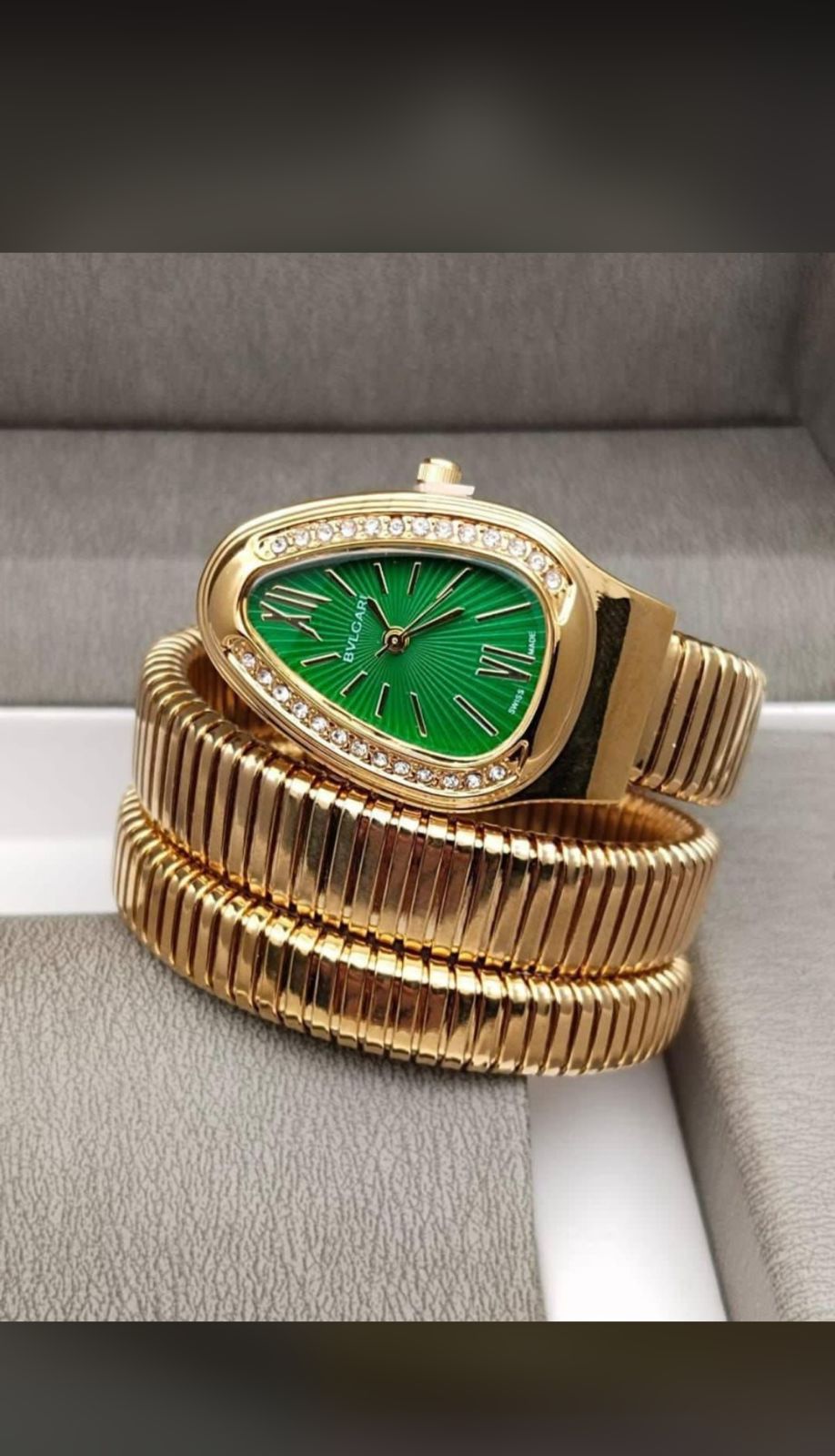 𝐑𝐞𝐬𝐭𝐨𝐜𝐤𝐞𝐝 𝐀𝐠𝐚𝐢𝐧 𝐁𝐞𝐜𝐚𝐮𝐬𝐞 𝐨𝐟 𝐇𝐢𝐠𝐡 𝐃𝐞𝐦𝐚𝐧𝐝-Luxurious Designer Women Watch -  𝐌𝐄𝐆𝐀 𝐒𝐀𝐋𝐄 ( 𝐋𝐈𝐌𝐈𝐓𝐄𝐃 𝐎𝐅𝐅𝐄𝐑) (New Collection)