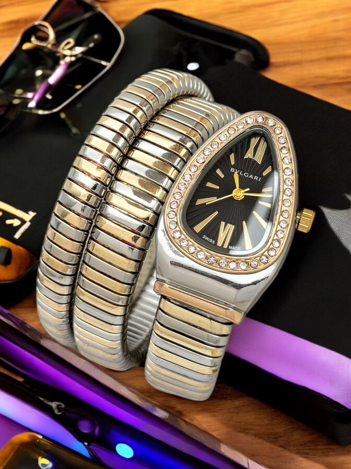 𝐑𝐞𝐬𝐭𝐨𝐜𝐤𝐞𝐝 𝐀𝐠𝐚𝐢𝐧 𝐁𝐞𝐜𝐚𝐮𝐬𝐞 𝐨𝐟 𝐇𝐢𝐠𝐡 𝐃𝐞𝐦𝐚𝐧𝐝-Luxurious Designer Women Watch -  𝐌𝐄𝐆𝐀 𝐒𝐀𝐋𝐄 ( 𝐋𝐈𝐌𝐈𝐓𝐄𝐃 𝐎𝐅𝐅𝐄𝐑) (New Collection)