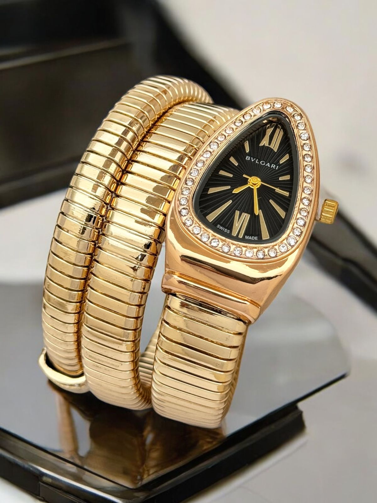 𝐑𝐞𝐬𝐭𝐨𝐜𝐤𝐞𝐝 𝐀𝐠𝐚𝐢𝐧 𝐁𝐞𝐜𝐚𝐮𝐬𝐞 𝐨𝐟 𝐇𝐢𝐠𝐡 𝐃𝐞𝐦𝐚𝐧𝐝-Luxurious Designer Women Watch -  𝐌𝐄𝐆𝐀 𝐒𝐀𝐋𝐄 ( 𝐋𝐈𝐌𝐈𝐓𝐄𝐃 𝐎𝐅𝐅𝐄𝐑) (New Collection)