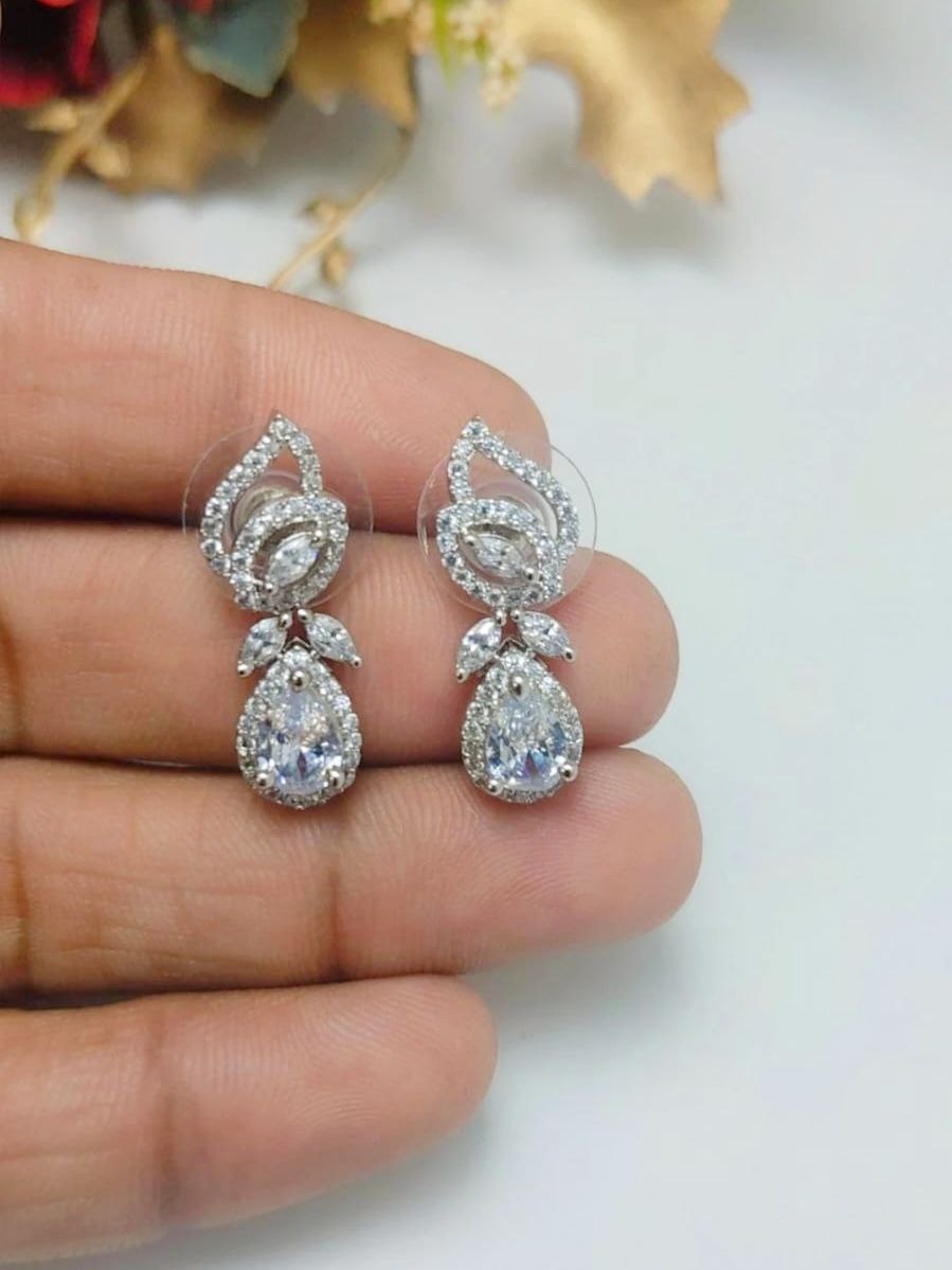 Veshakart Handcrafted Premium American Diamond Earrings