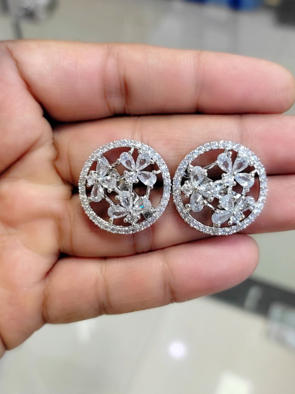 Veshakart Premium CZ Studs