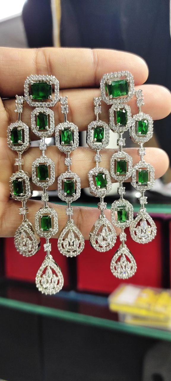 Veshakart Premium American Diamond Earrings