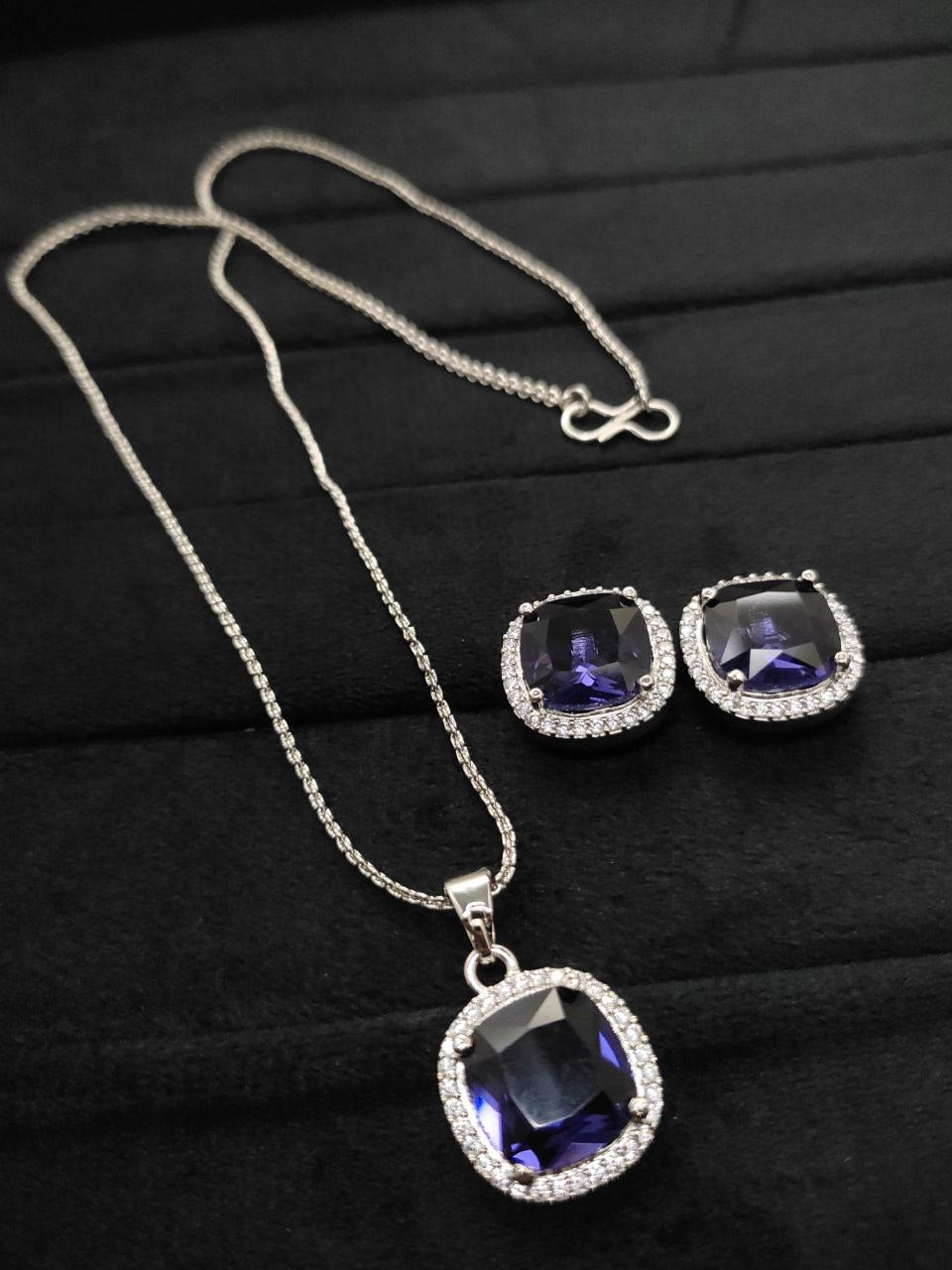 Premium quality CZ Pendant set