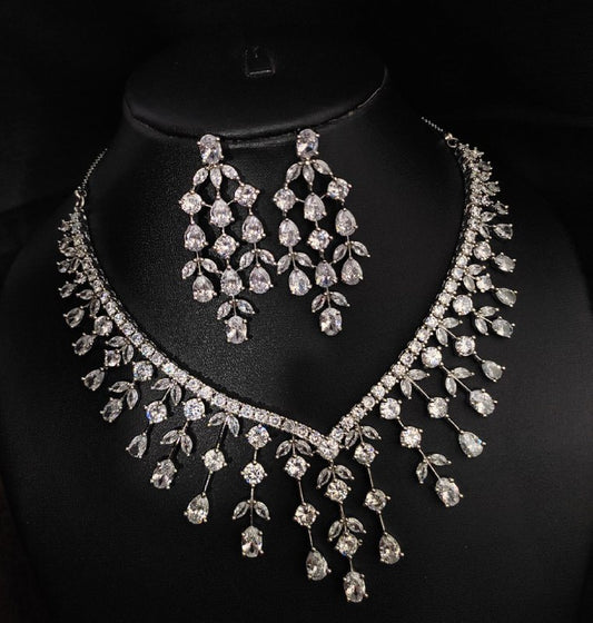 Veshakart Premium Handcrafted AD Necklace Set