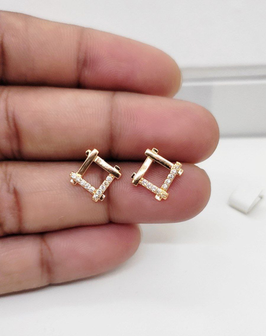 Premium quality anti tarnish cz studs