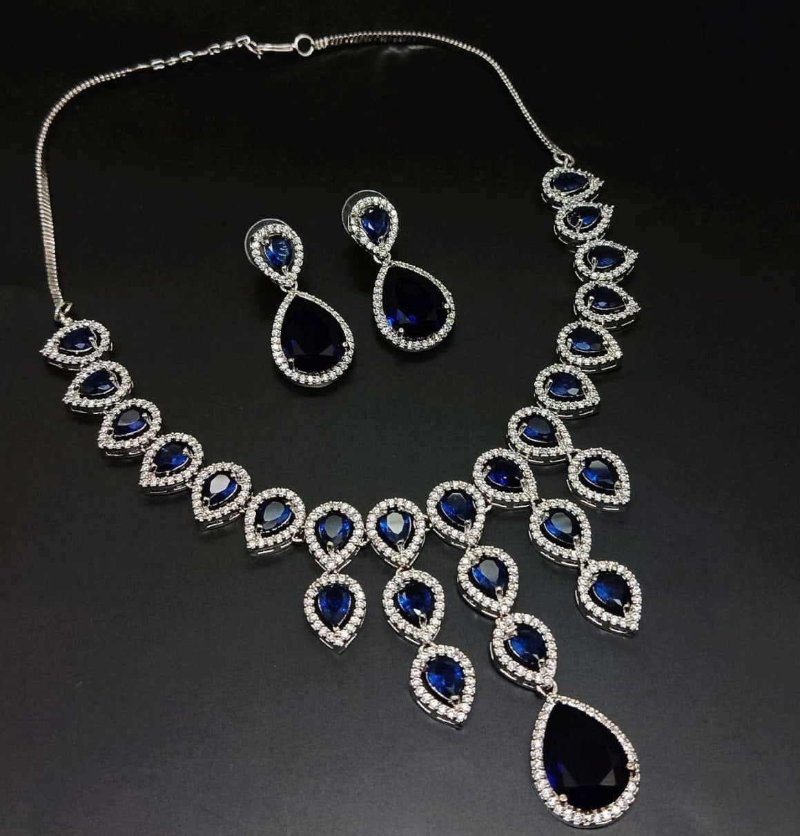 Veshakart Premium Handcrafted American Diamond Necklace Set